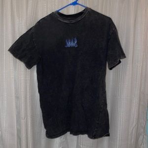 Cotton On Black stressed tshirt. Word “wild” with blue flames and butterflies